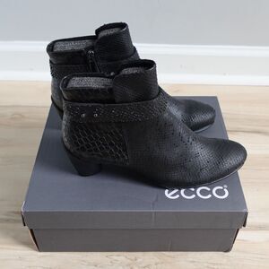 ECCO WOMEN'S EU 40 9 9.5 US BOOTS BOOTIES SCULPTURED 45 BLACK BUFFED SILVER NEW